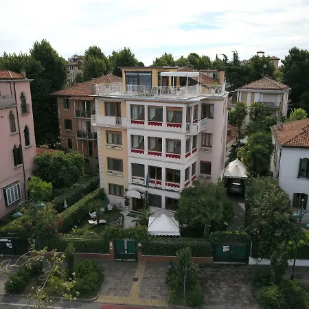Chalet Oasis Golden Lagoon Lido di Venezia